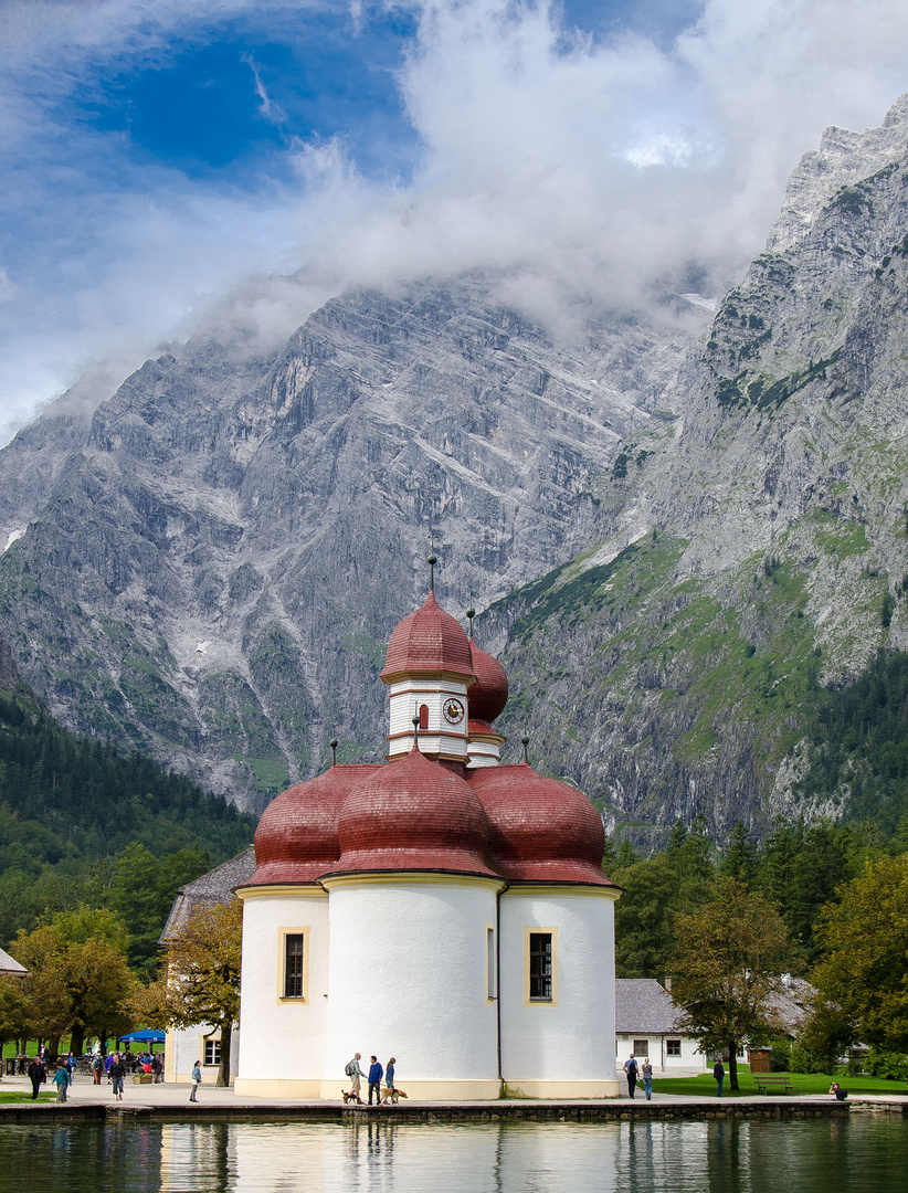 St. Bartholomä vor dem Watzmann am Königssee