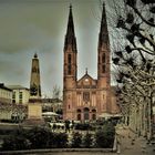 St. Bonifatius Kirche und Waterloo-Denkmal