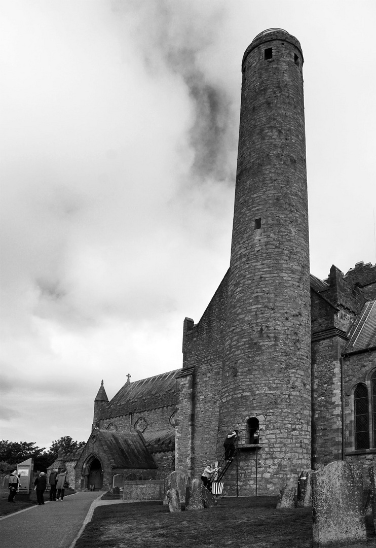 St Canice's Cathedral mit Rundturm