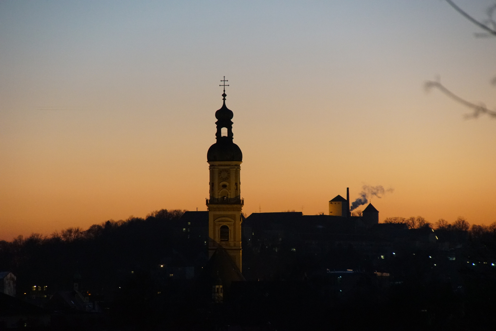 St. Georg und Weihenstephan im Abendlicht