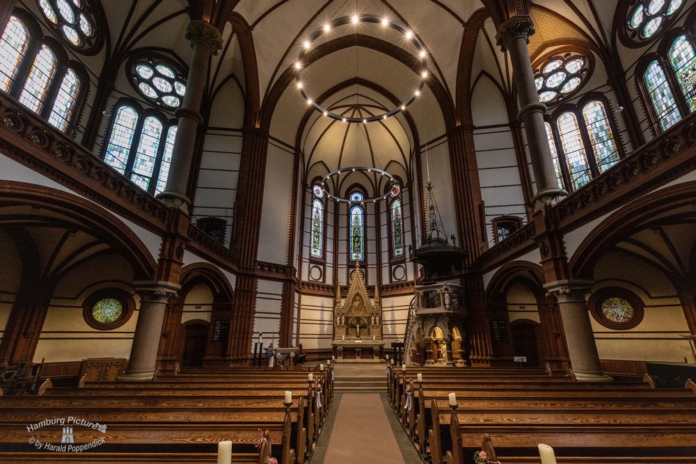 St. Gertrud Ev.Luth.am Kuhmühlenteich Foto &