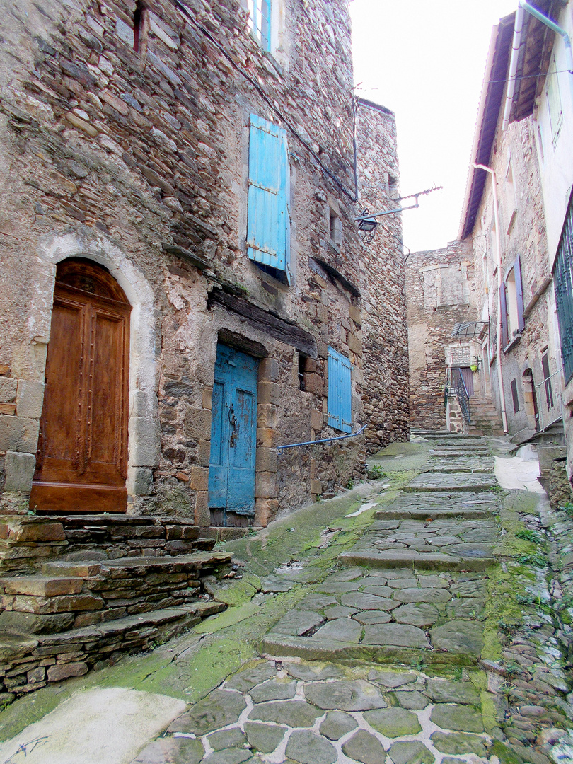 St Gervais sur Mare - La rue montante