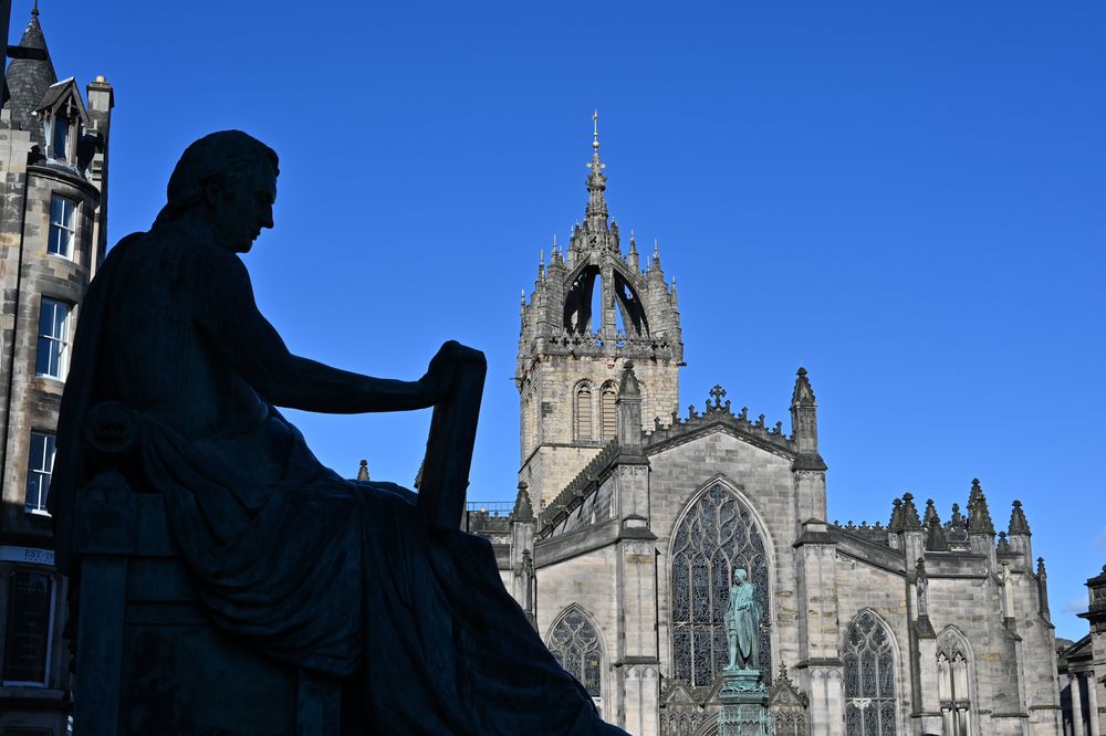 st. Giles mit David Hume