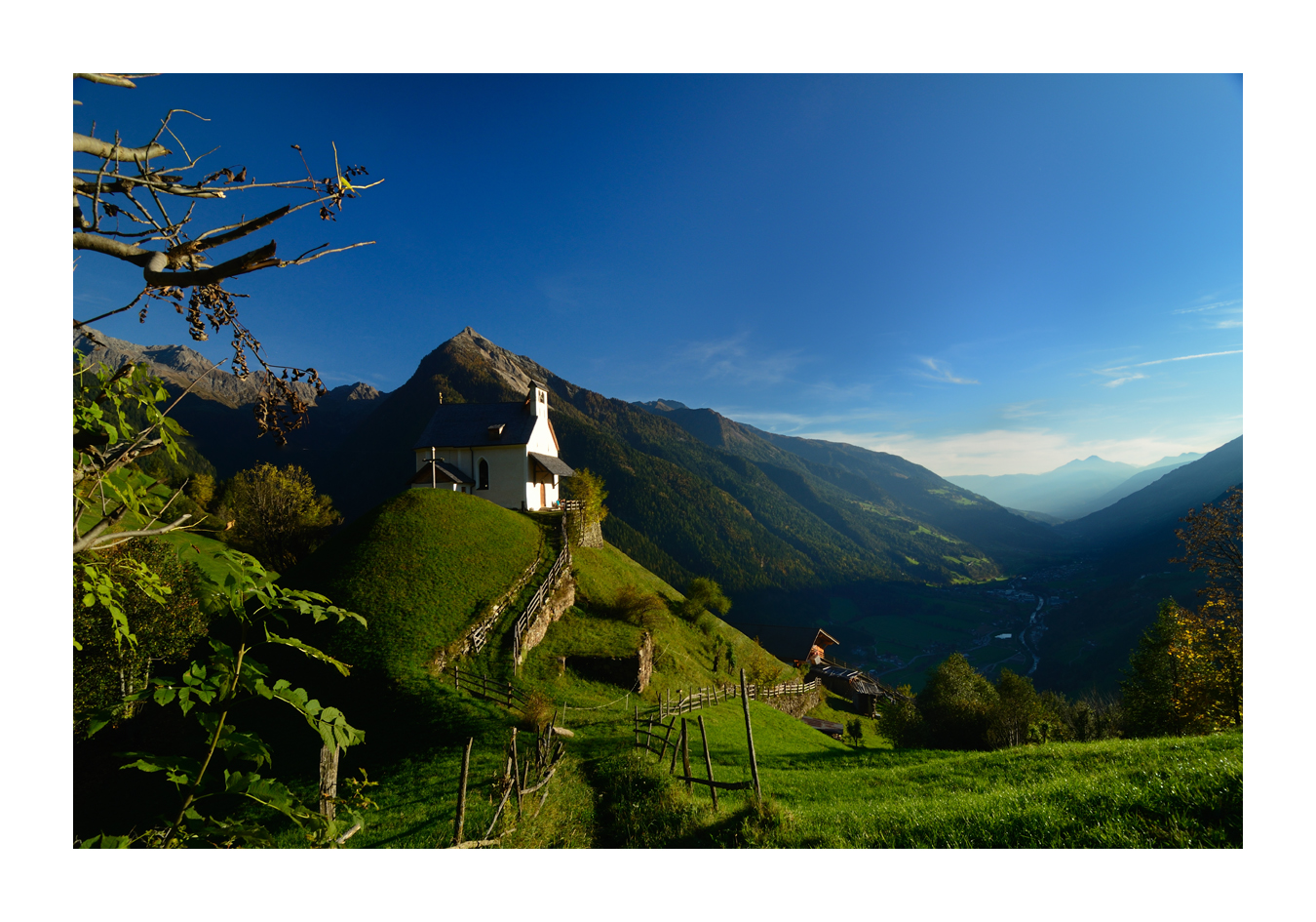 St. Hippolyt mit Blick nach Meran