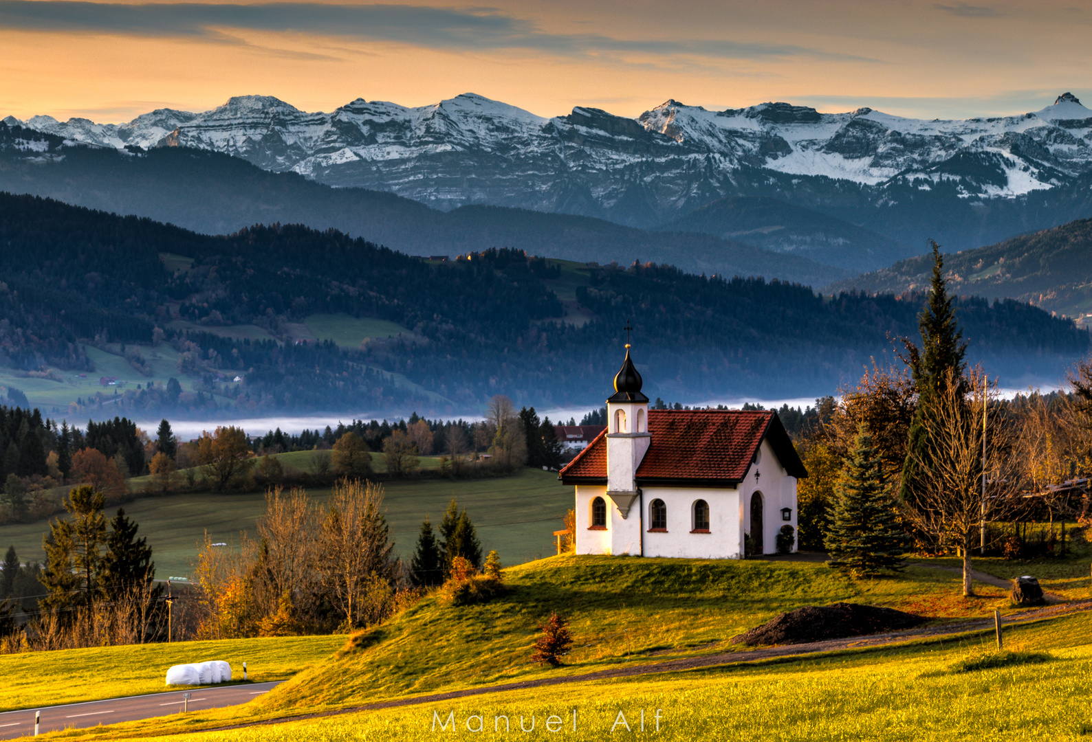 St. Hubertus an einem schönen Herbst-Morgen