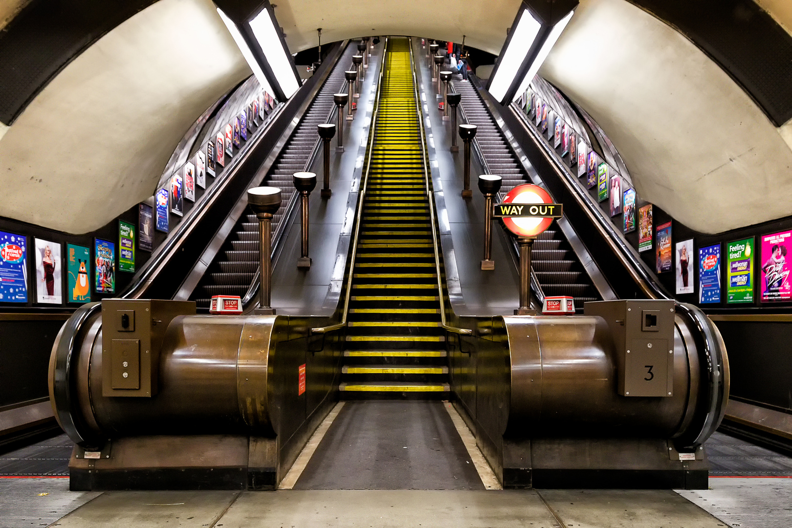 St. John's Wood - escalators