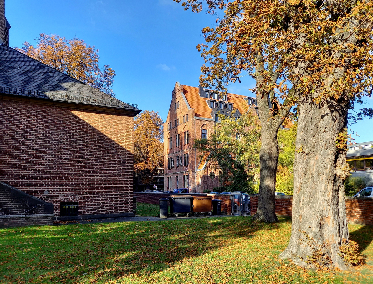 St. Josefshaus und Matthiaskirche