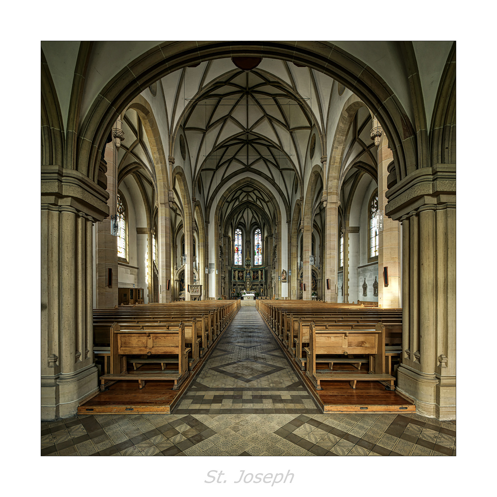 St. Joseph (Speyer) " Blick in den Chor, aus meiner Sicht..."