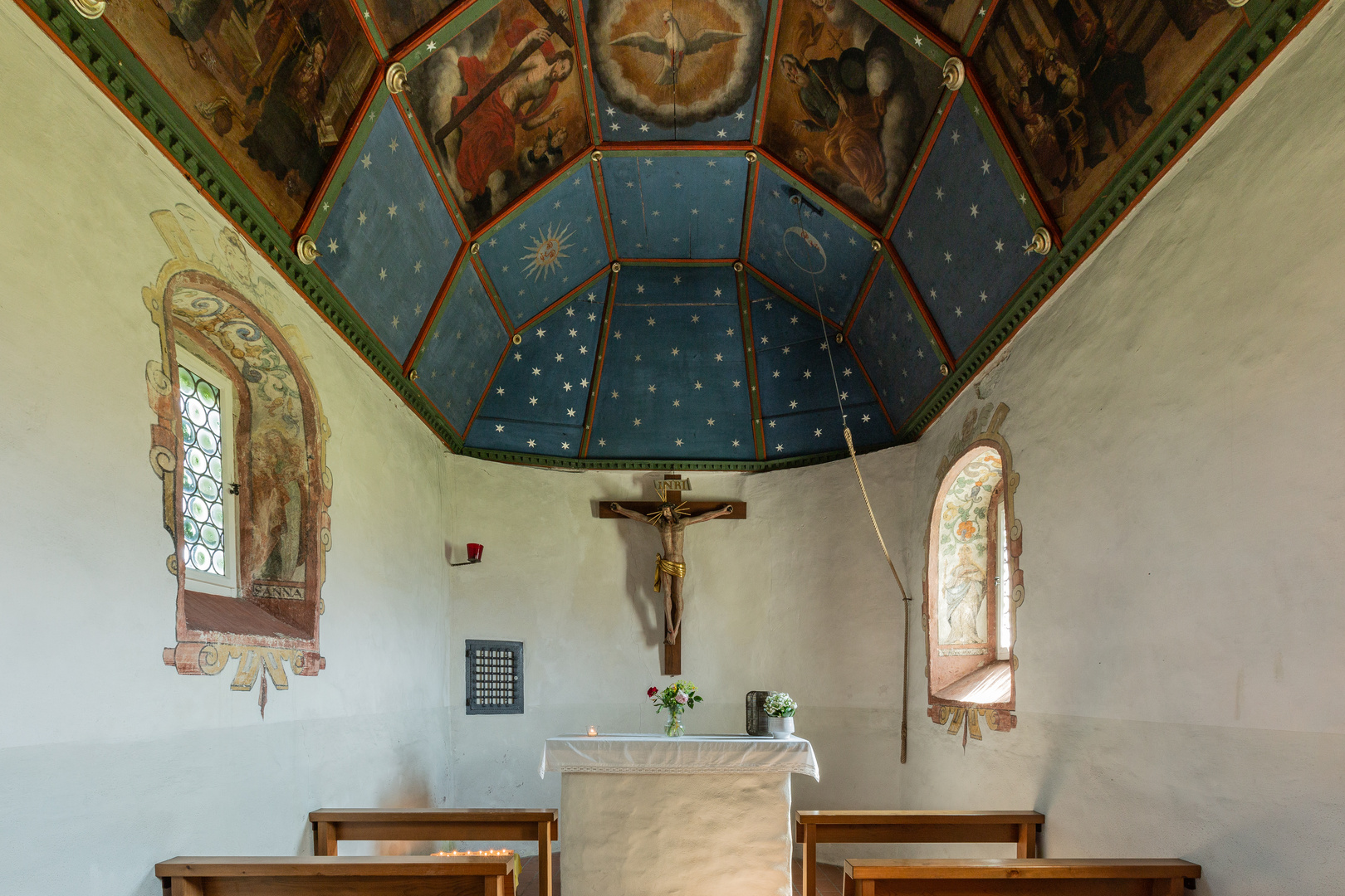 St. Karl Borromäus-Kapelle: Blick gegen den Chor