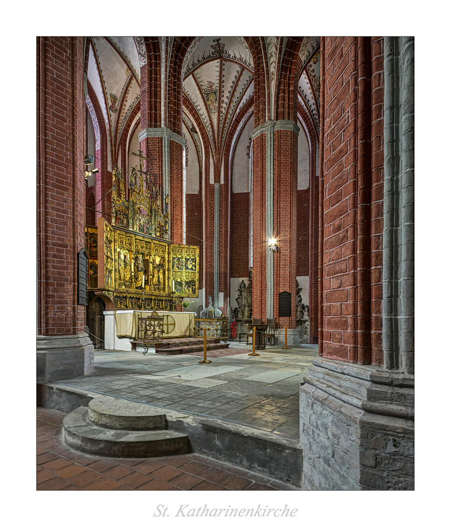 St. Katharinenkirche ( Brandenburg ) " Blick zum Flügelaltar aus meiner Sicht..."