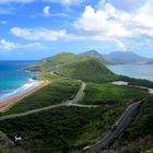 St. Kitts (links Atlantischer Ozean, rechts Karibisches Meer)