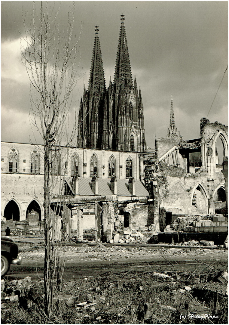 St. Kolumba in Trümmern