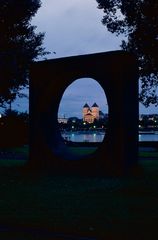 St. Kunibert vom Rheinpark aus fotografiert (1994)