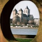 St. Kunibert vom Rheinpark aus fotografiert (Sommer 1995)