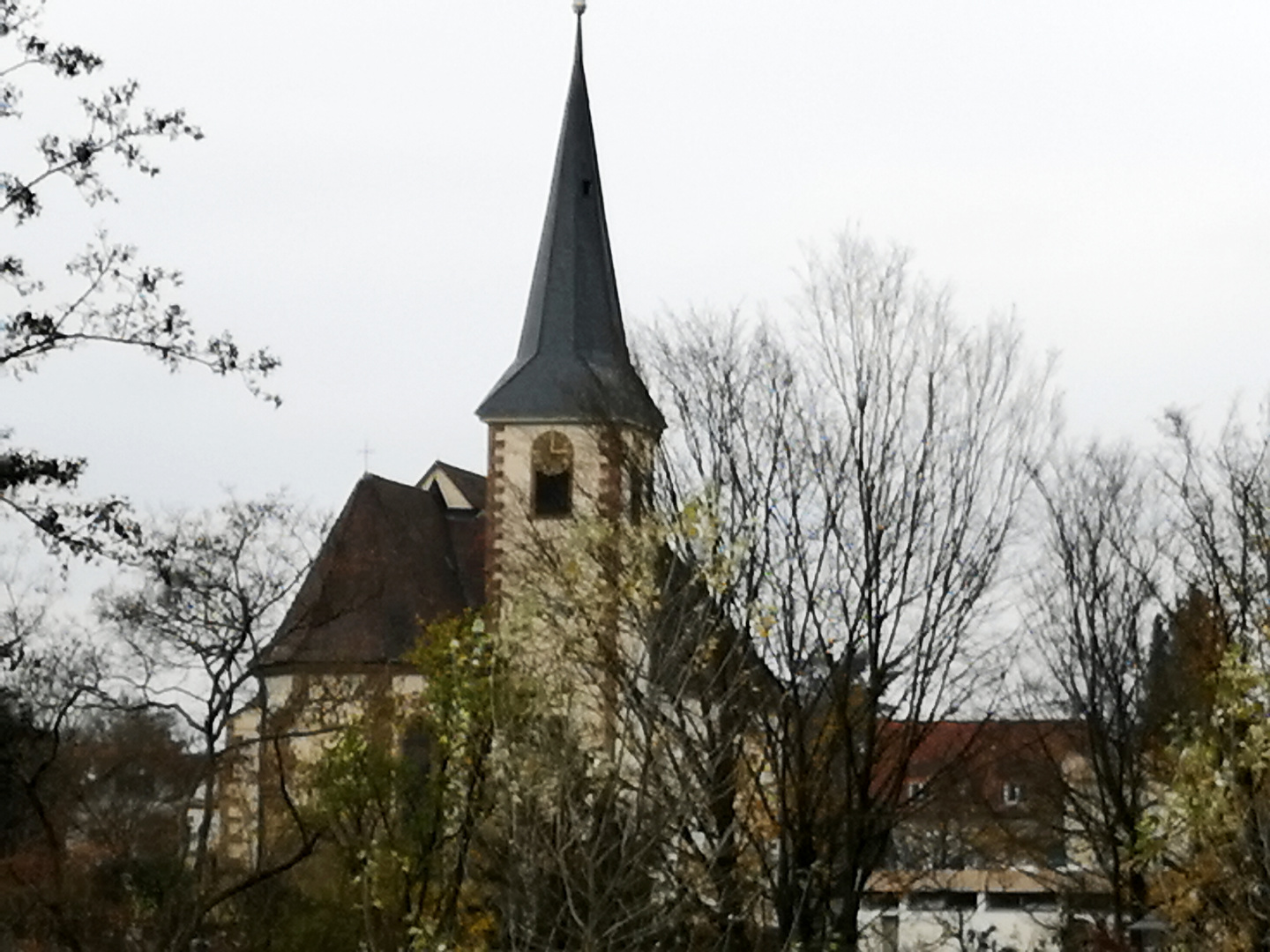 St. Lambertus-Kirche im November