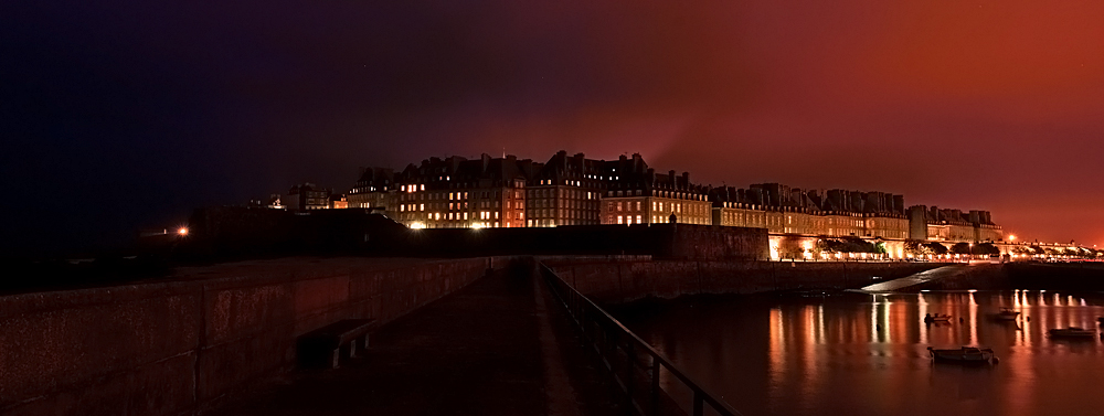 st malo by night