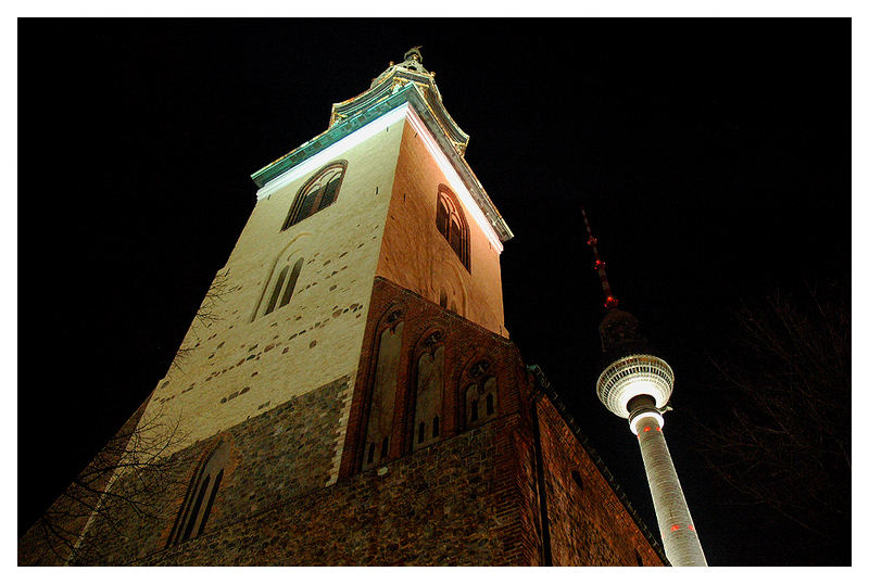 St.-Marien-Kirche mit Fernsehturm