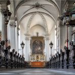 St. Maximilian in der Düsseldorfer Altstadt ......