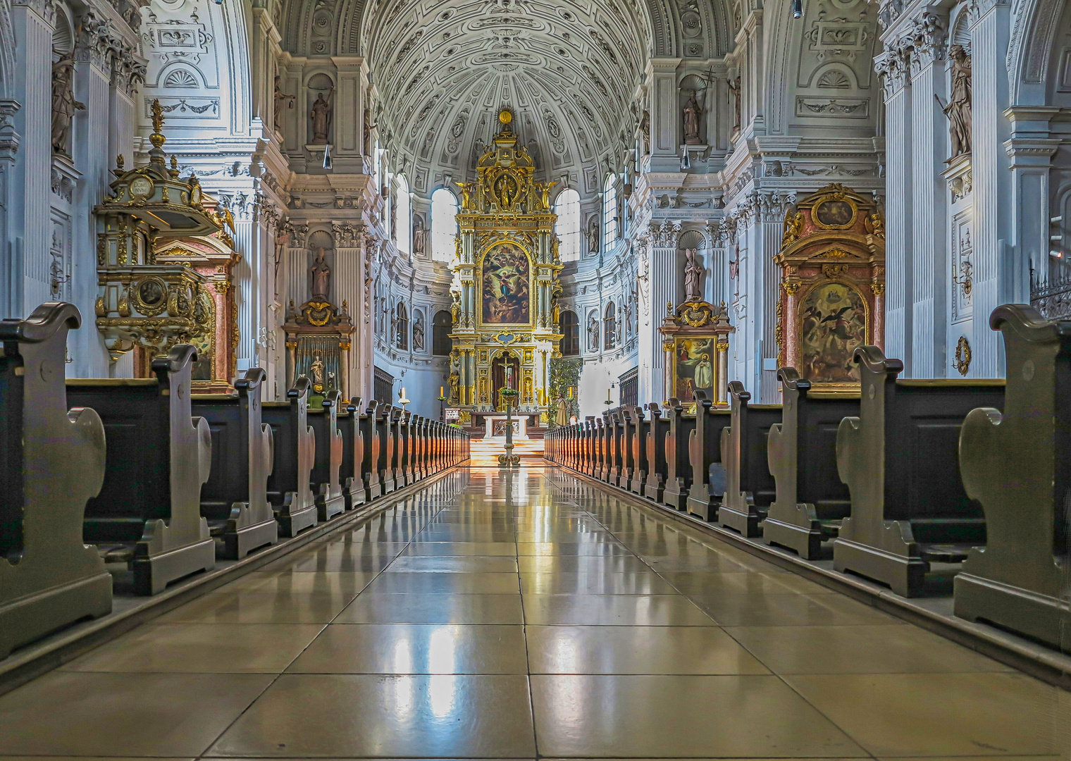 St. Michael Kirche.... München 