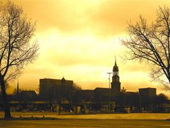 St. Michaelis aus Richtung St. Pauli