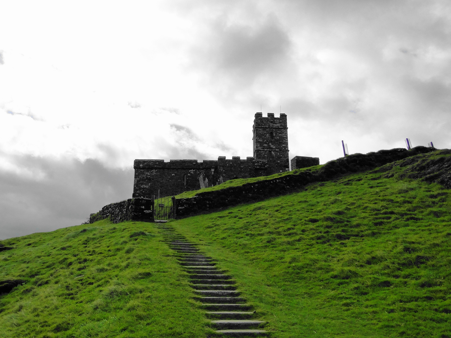 St. Michel de Rupe (Saint Michael`s Church) auf Brent Tor