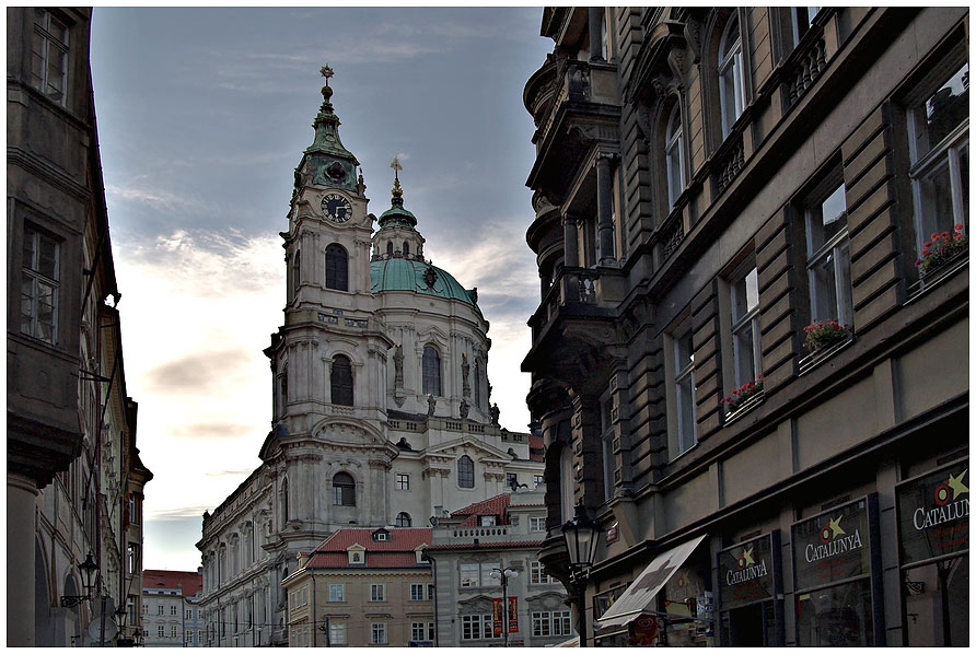 St. Niklas Kirche zur Abendstunde