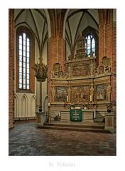 St. Nikolai-Kirche ( Spandau ) " der Blick zum Altar, aus meiner Sicht...."