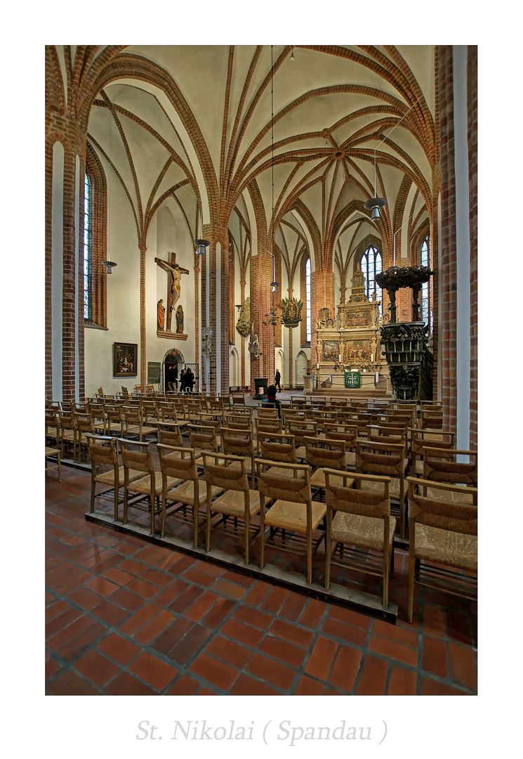 St. Nikolai-Kirche ( Spandau ) " der Blick zum Kreuz, aus meiner Sicht...."