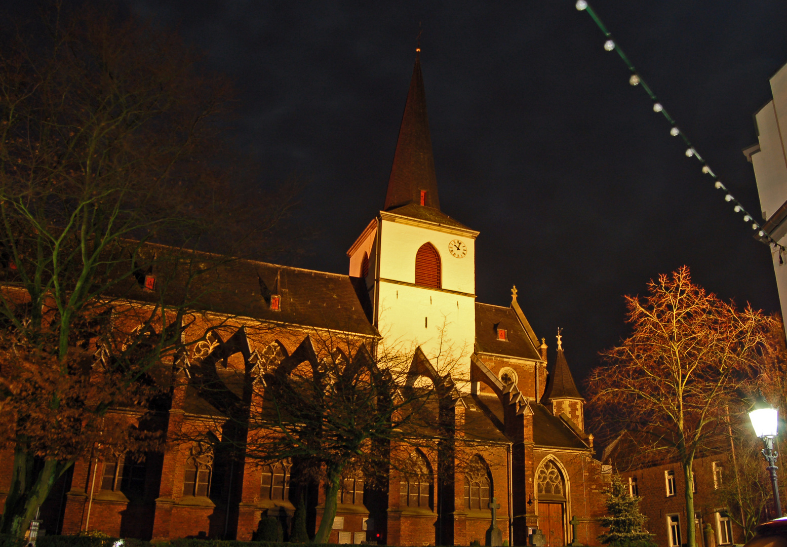 St. Nikolaus bei Nacht