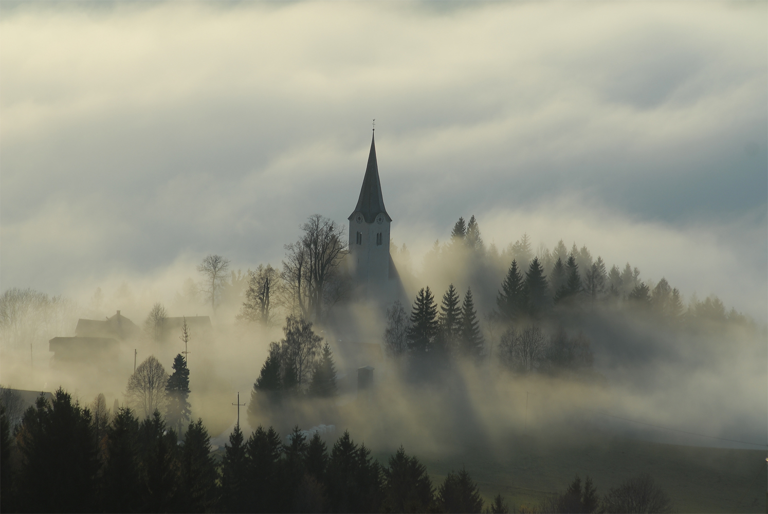 St. Oswald (Österreich) im Nebel