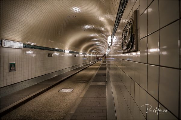 St. Pauli-Elbtunnel ....