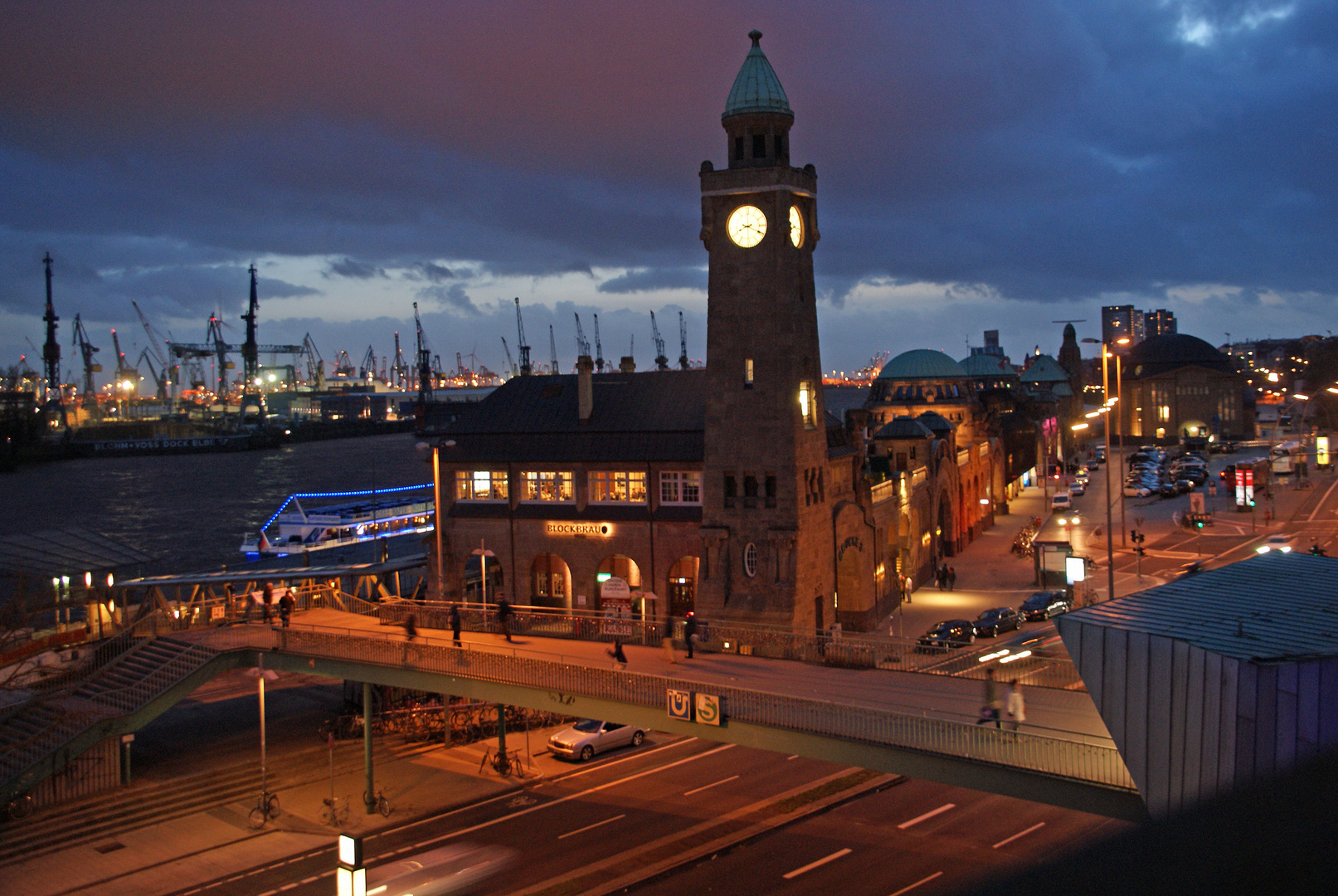 St. Pauli Landungsbrücke