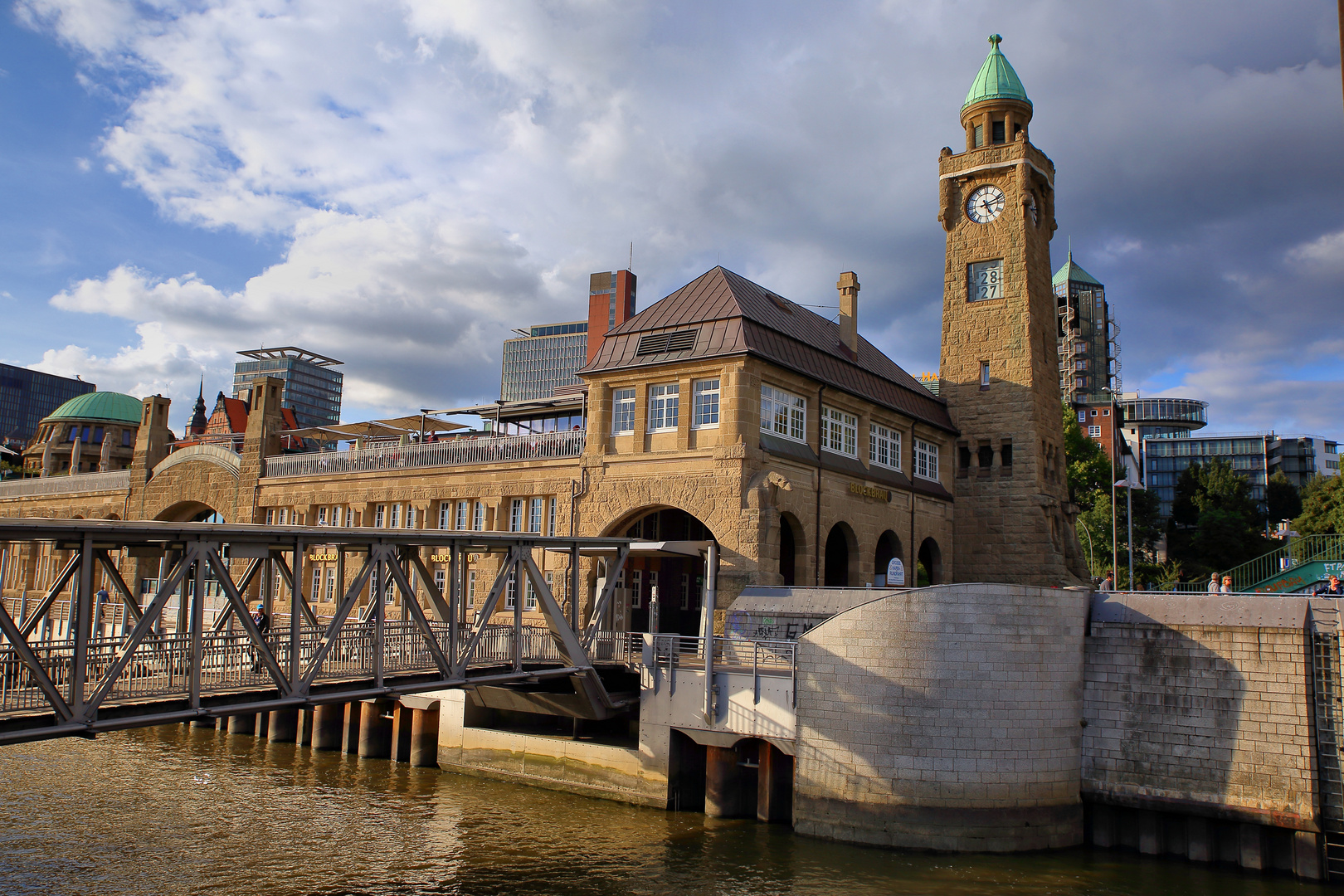 St. Pauli-Landungsbrücken