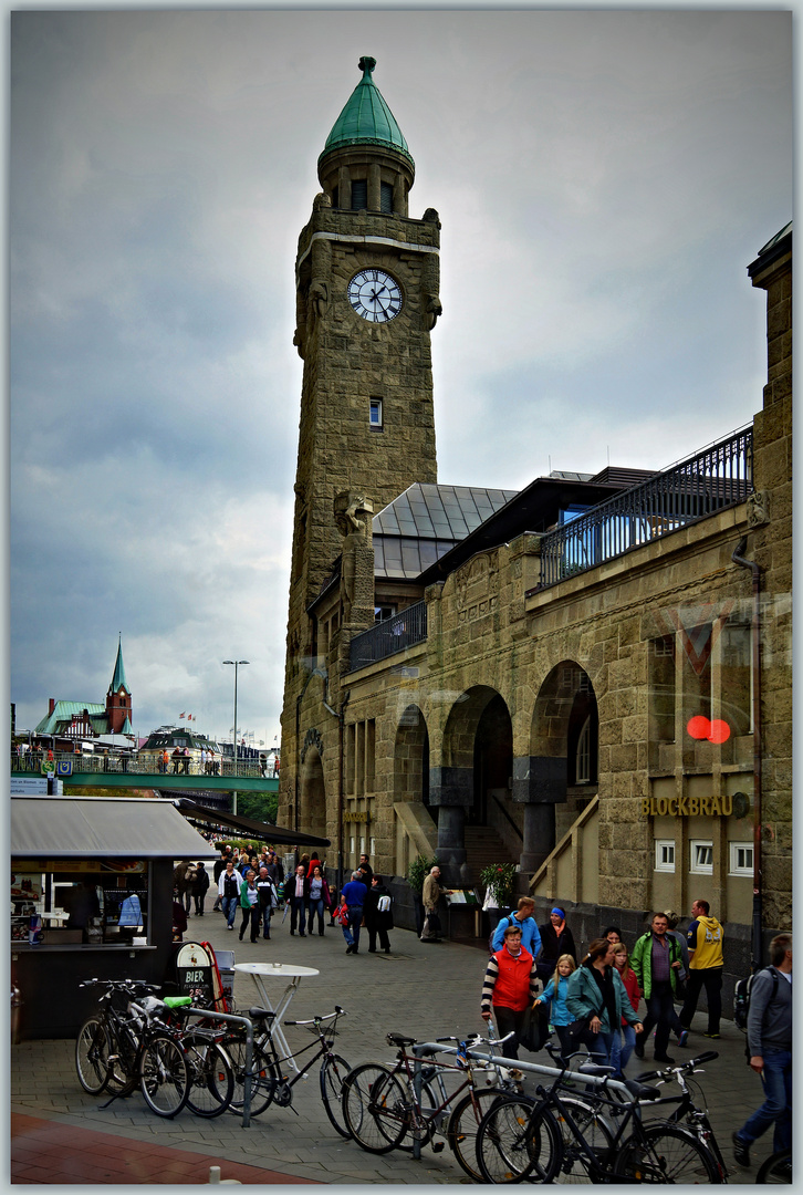 St. Pauli  Landungsbrücken