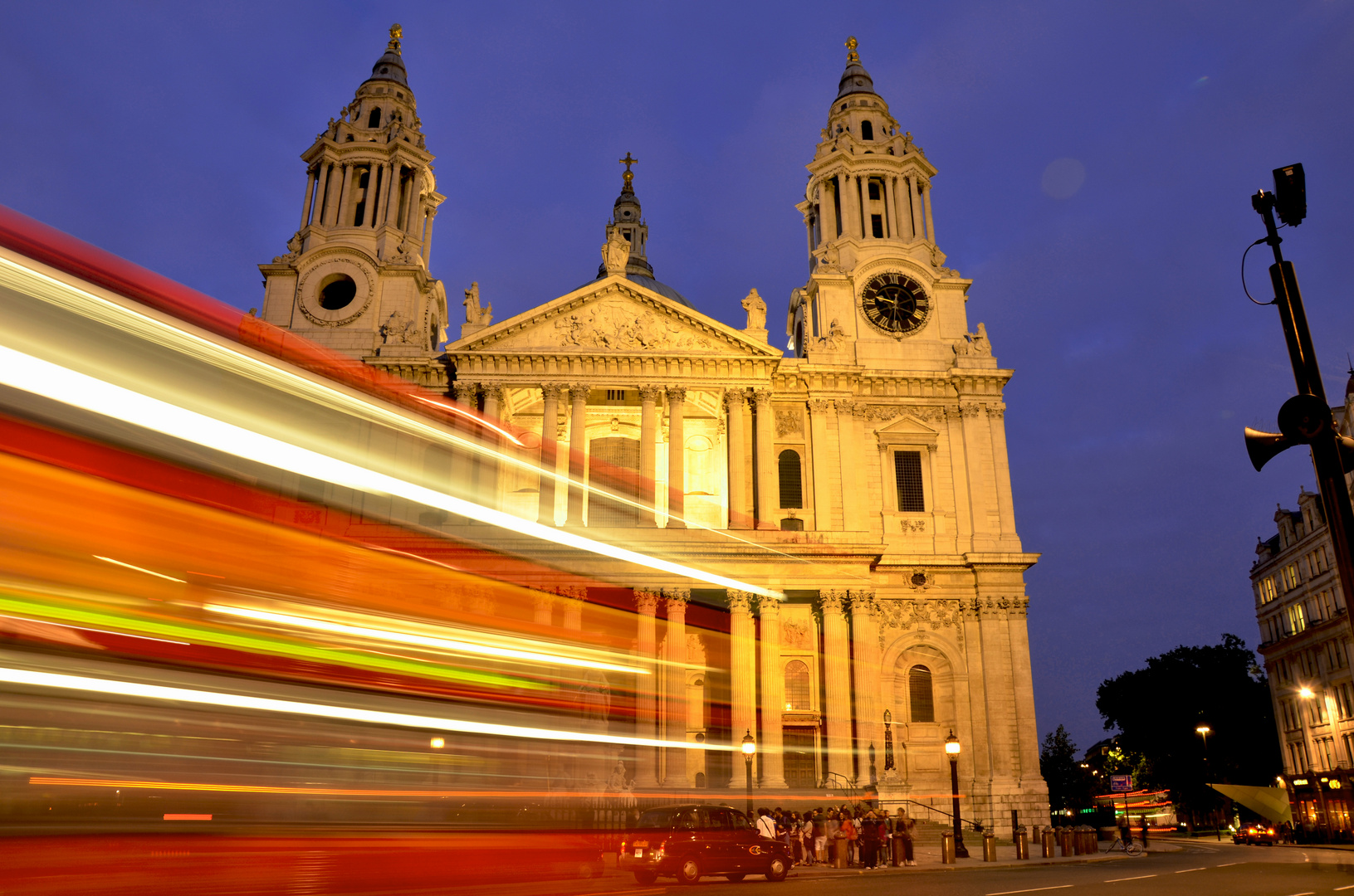 St. Paul´s at night