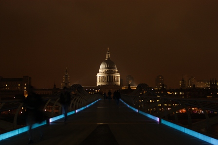 St. Pauls bei Nacht