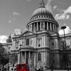 St. Paul's Cathedral mit London Bus