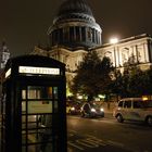 St. Paul´s Cathedral mit Phone Box