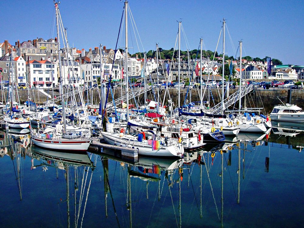 st Peter's port photo et image | europe, united kingdom & ireland ...