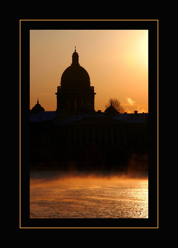 St. Petersburg im Kältenebel ...