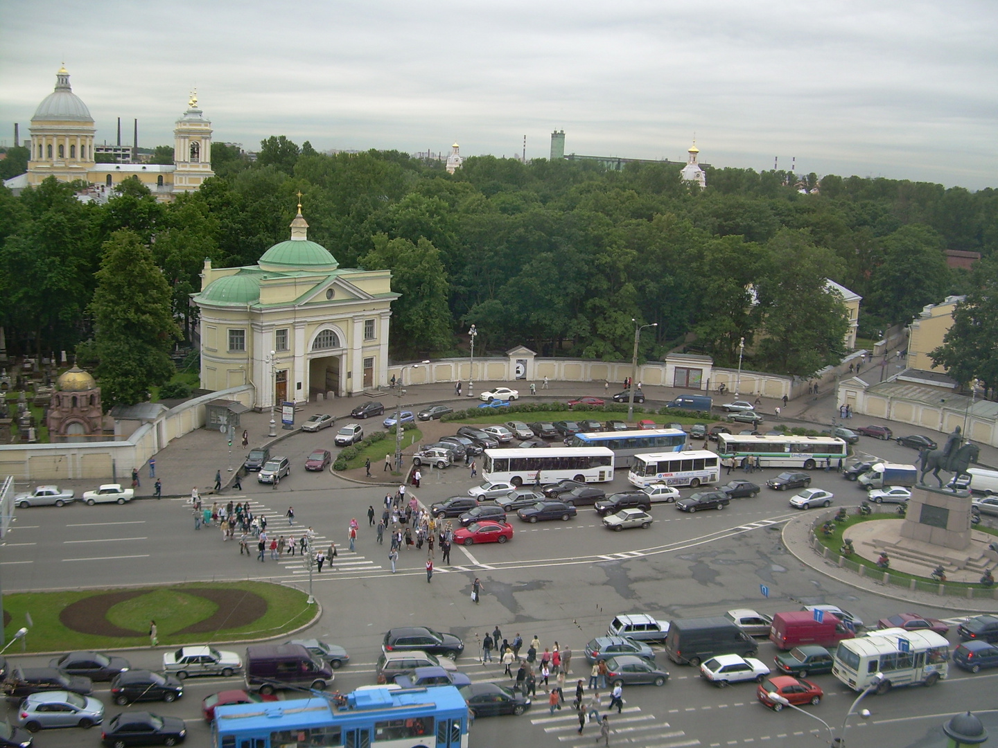 St. Petersburg Tichwiner Friedhof+Aleksandro Nevskaya Kloster aus Hotelfenster aufgenommen