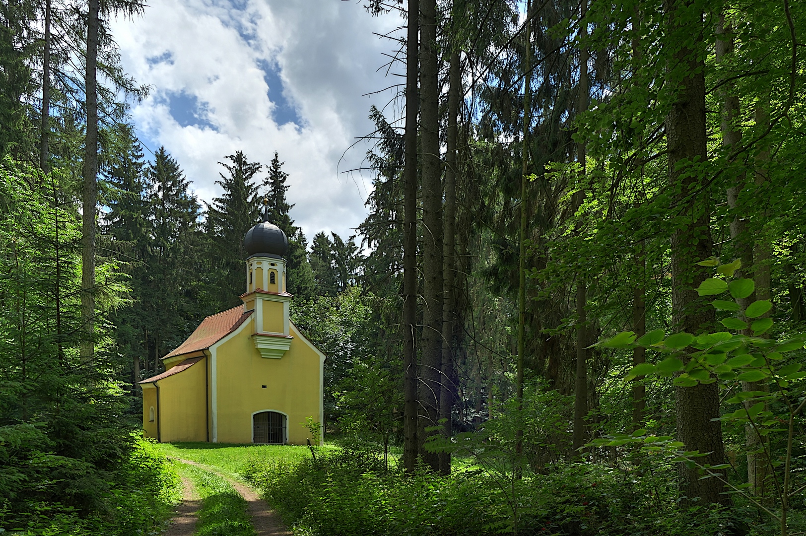 St. Simon einsam im Walde