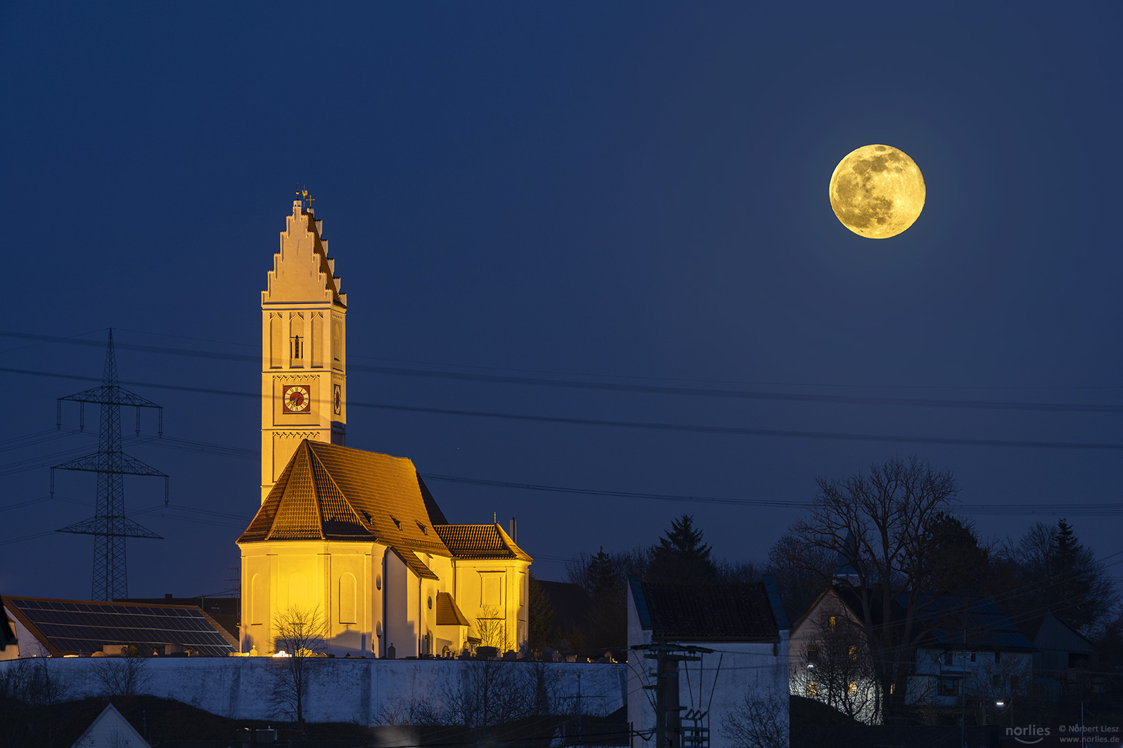 St. Stephan mit Vollmond