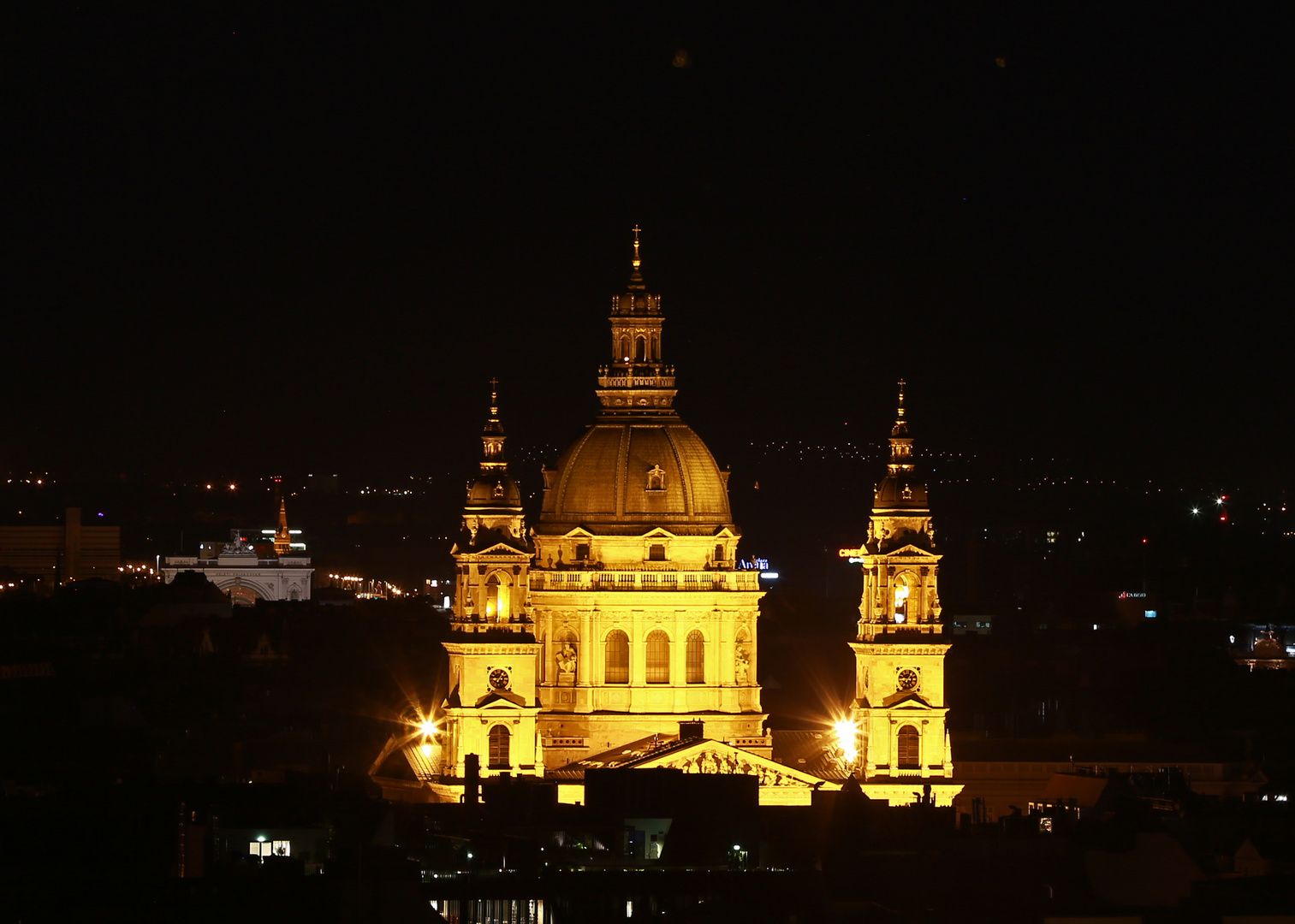 St. Stephans-Basilika bei Nacht