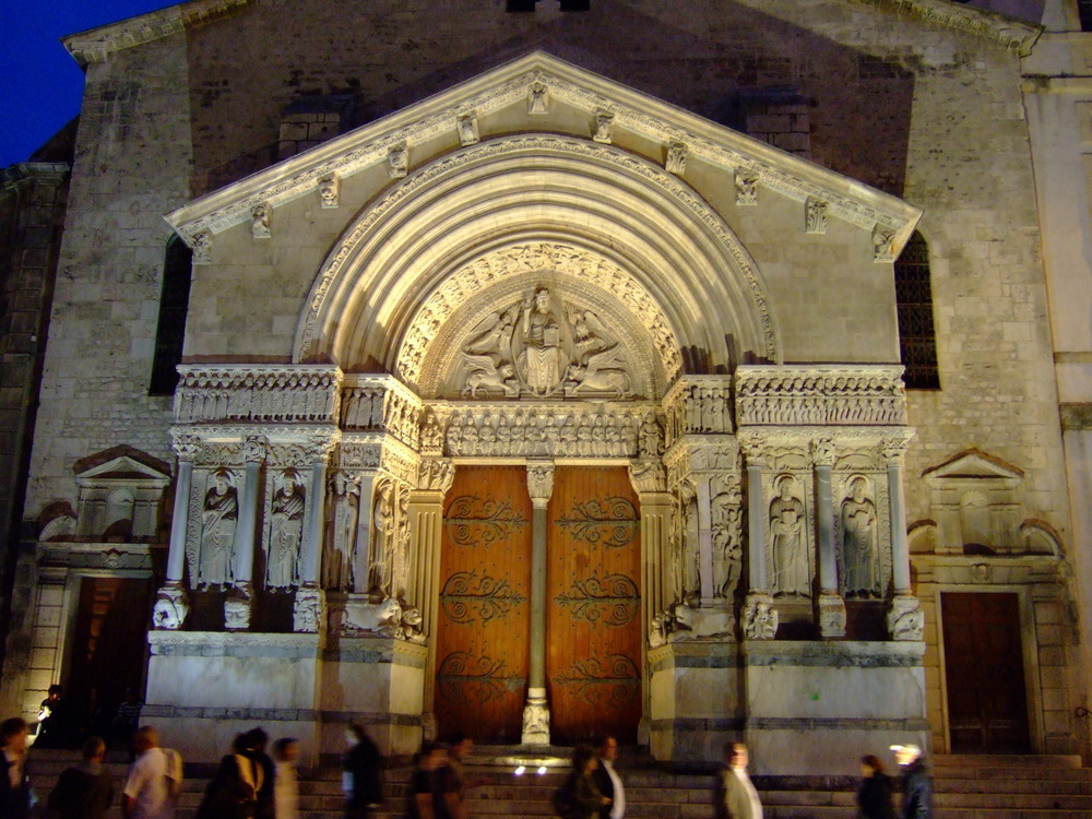 St. Trophime by night