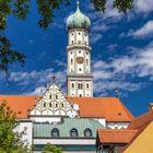 St. Ulrich und Afra mit blauem Himmel