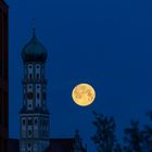 St. Ulrich und Afra mit Vollmond