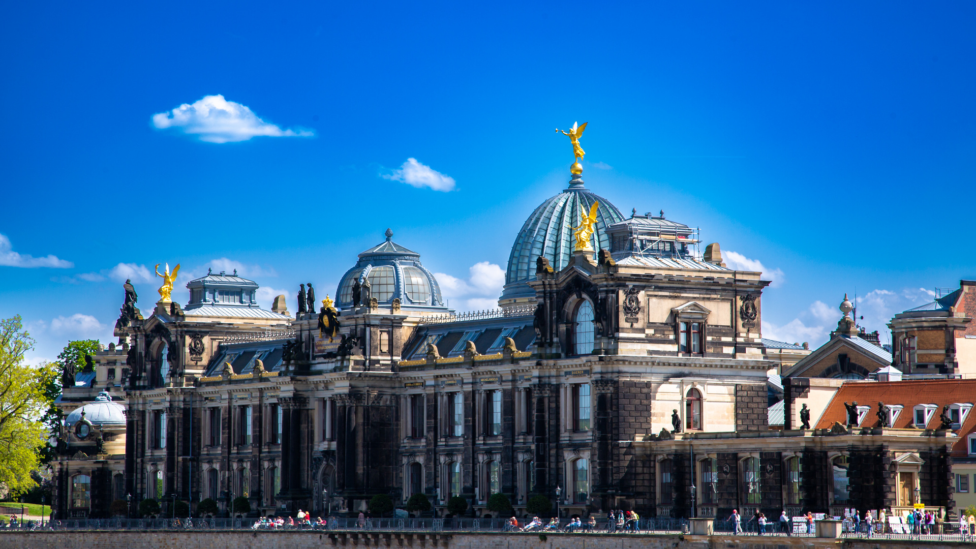 Staatliche Akademie Der Bildenden Künste