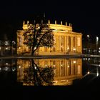 Staatsoper bei Nacht