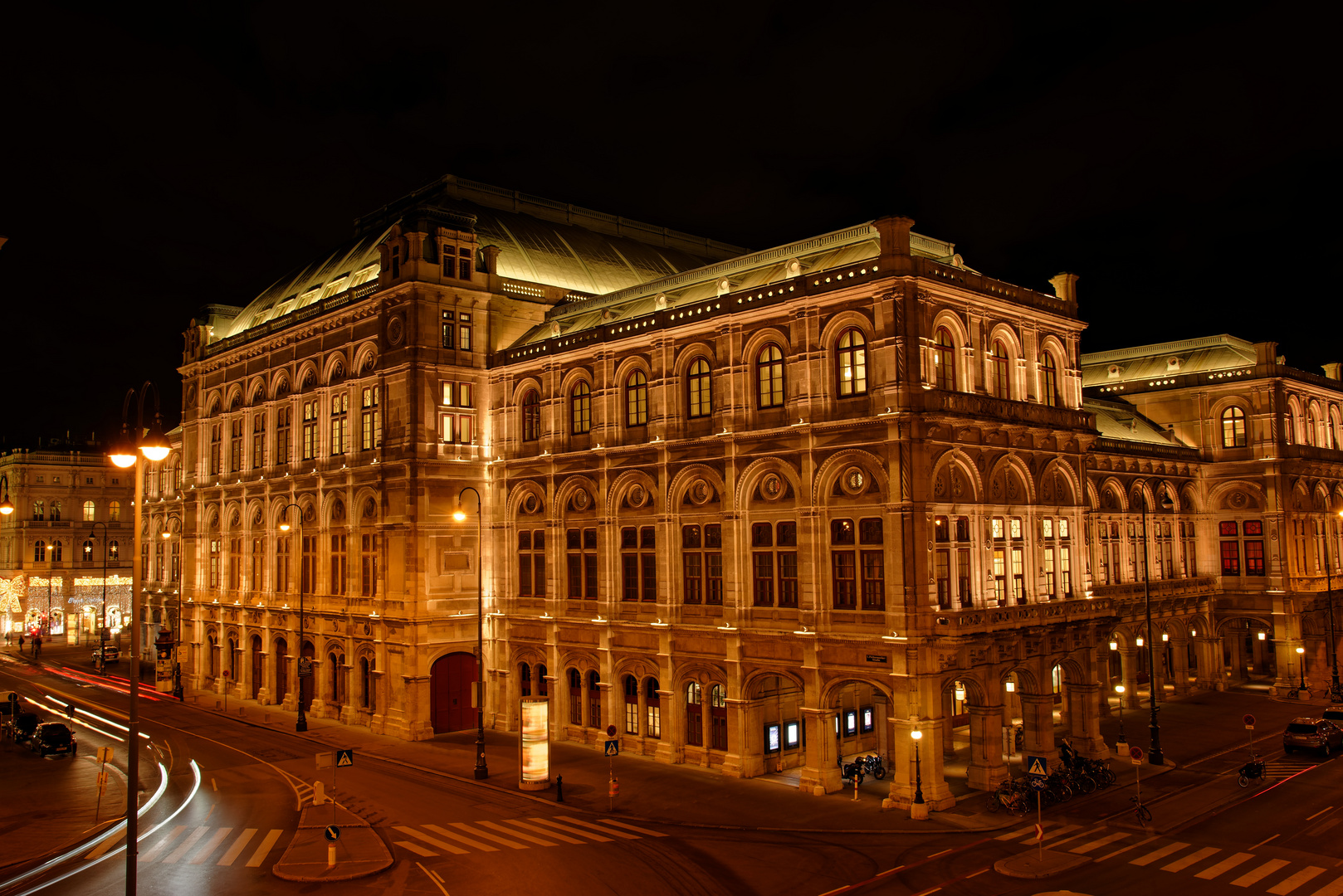 Staatsoper Wien bei Nacht